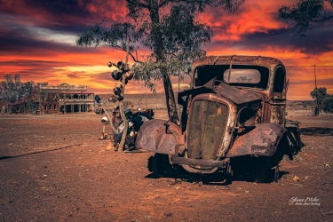 Long forgotten truck at Gwalia, Western Australia.
